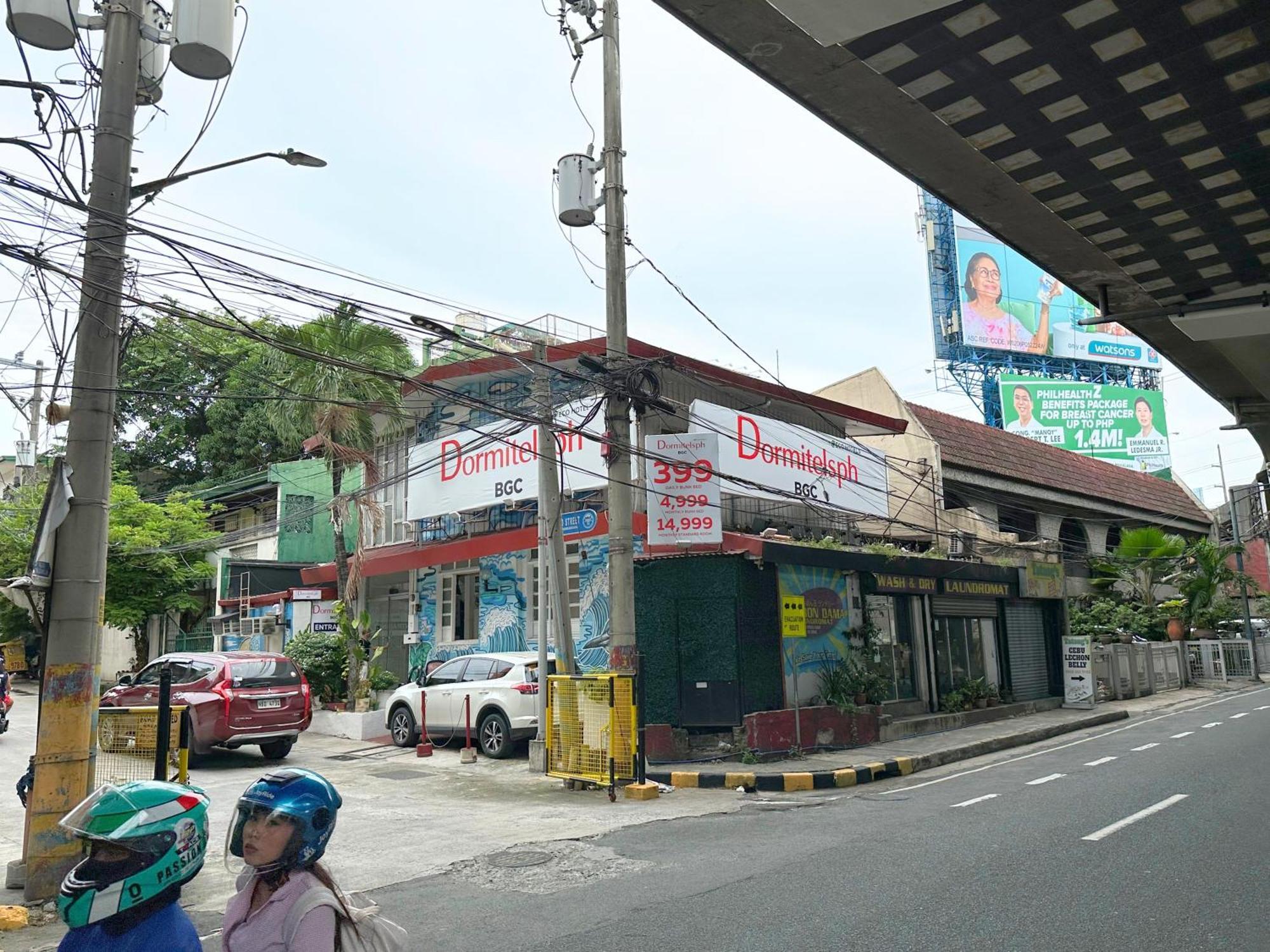 Dormitelsph Bgc * Makati City