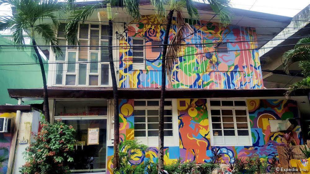 Dormitelsph Bgc * Makati City